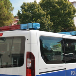 celiani-allestimento-veicoli-ufficio-mobile-polizia-locale-dispositivi-luminosi